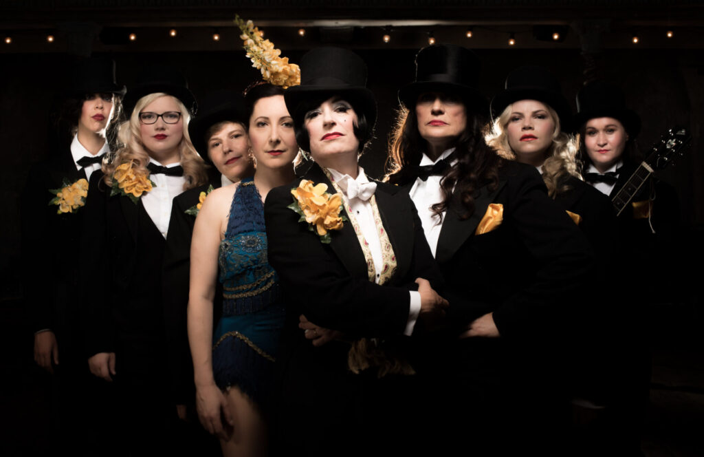 Tricity Vogue's All Girl Swing Band